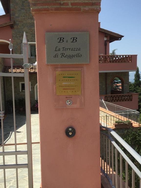 Отель La Terrazza Di Реджелло Экстерьер фото